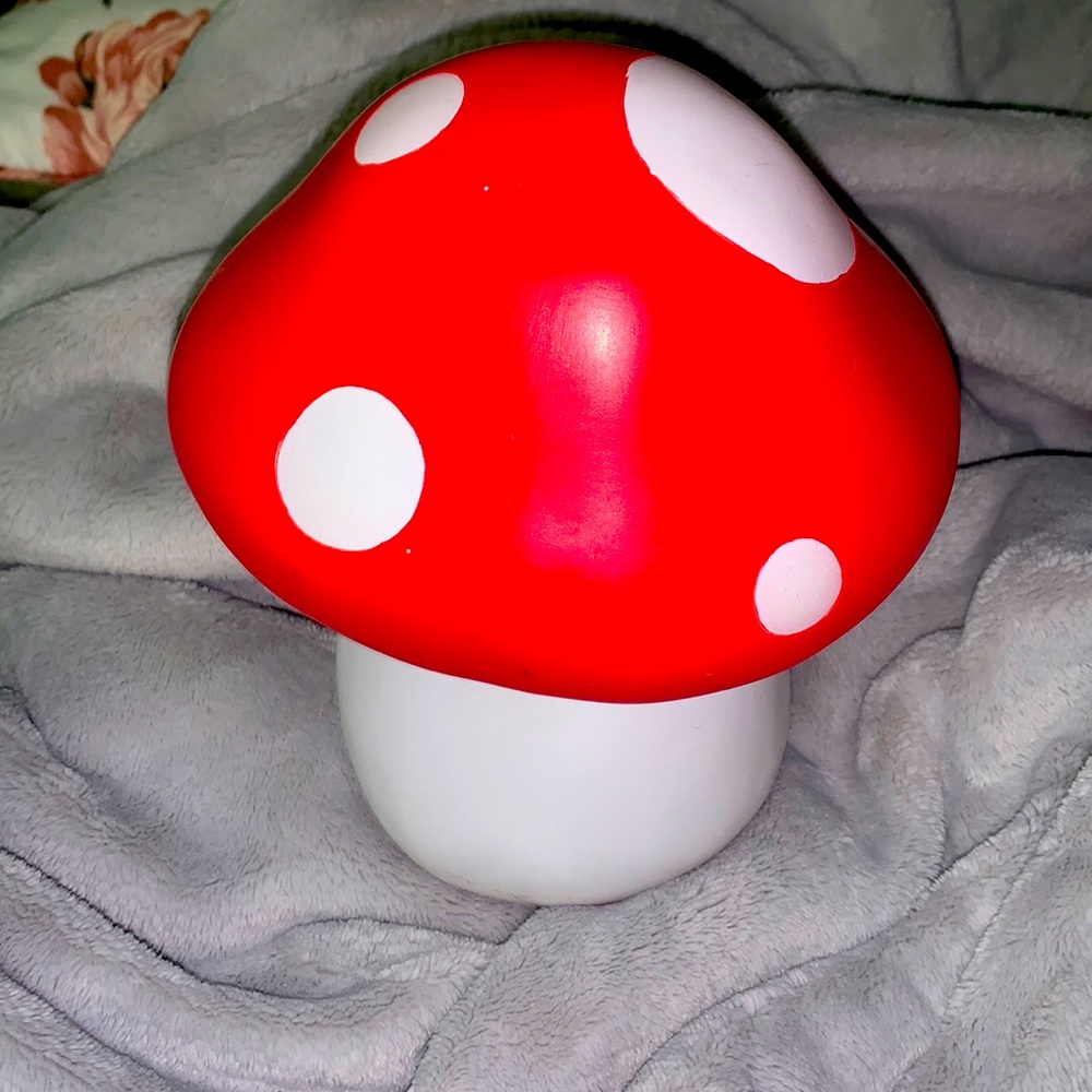 Mini mushroom light